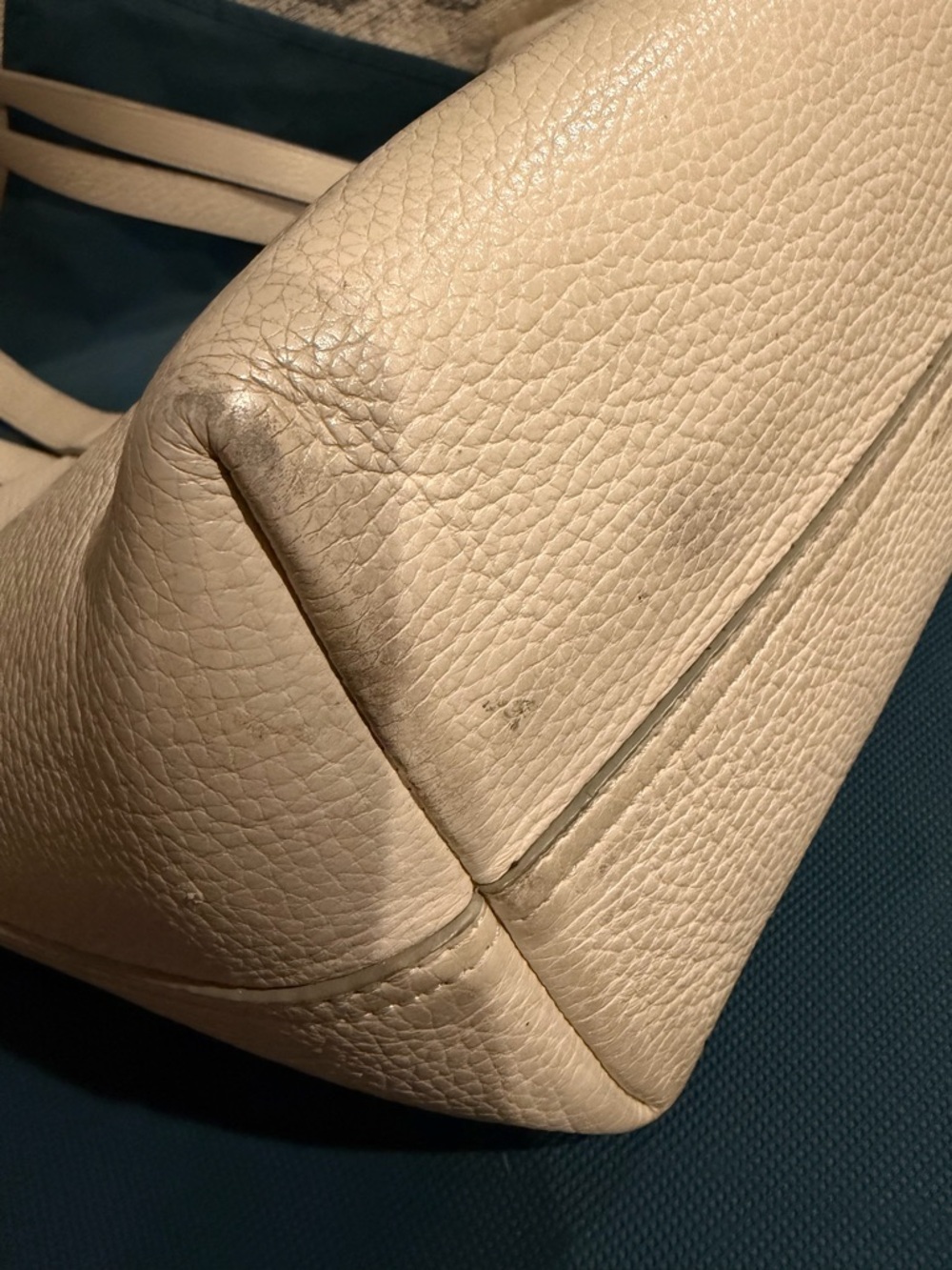 Cuyana Easy Tote Pebbled Leather Cream Ivory Large Minimalist Work Bag - Picture 5 of 15